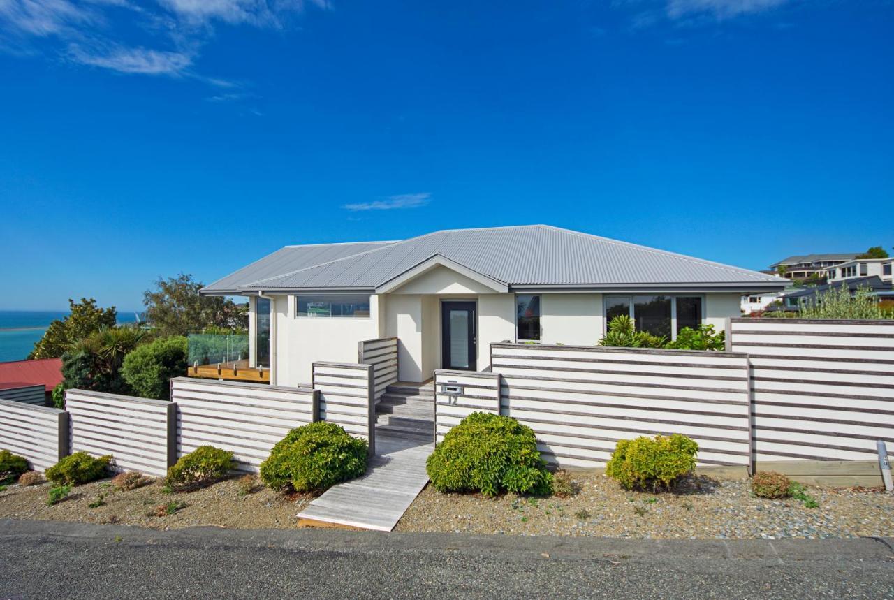 Above The Cut Villa Nelson Exterior photo